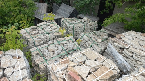 Плитняк гранитный галтованный купить в Воскресенске