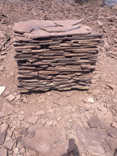 Плитняк лемезит бордовый для цоколя 1,5-2 см купить в Воскресенске