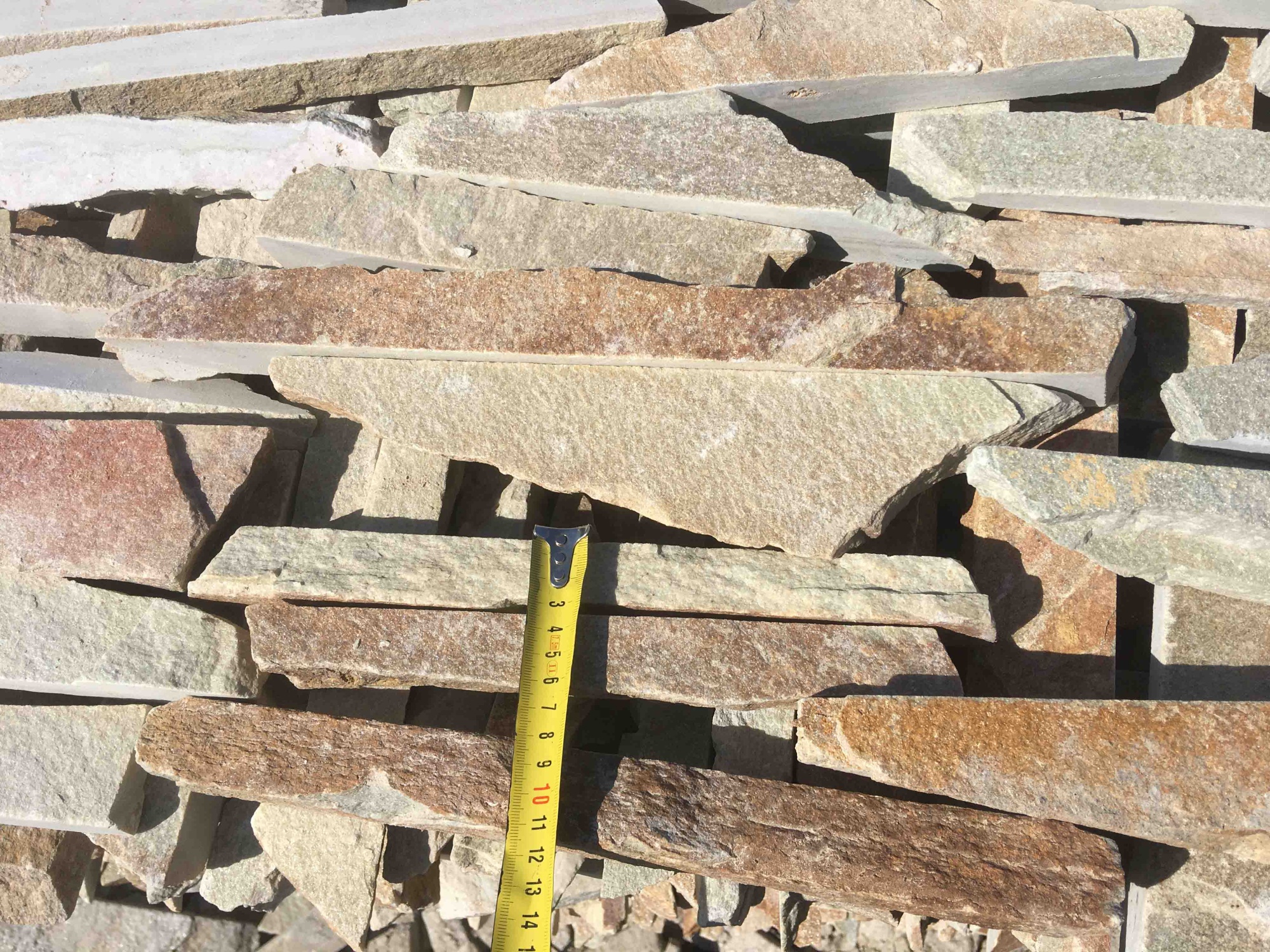 Горбушка златолит золотистый для облицовки купить в Воскресенске