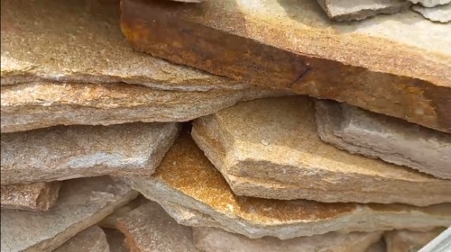 Плитняк златолит жёлтый золотистый для отмостки купить в Воскресенске