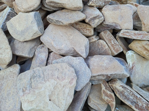 Златолит жёлтый, жёлто-зелёный глыбки и валуны для ланшафтного дизайна купить в Воскресенске