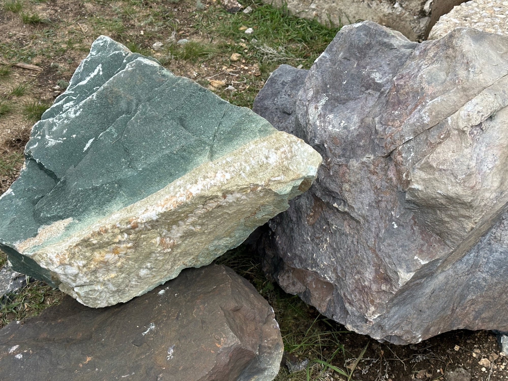 Камни для ландшафтного дизайна зелёные 10-60 килограмм купить в Воскресенске