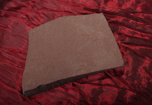 Плитняк лемезит бордовый для цоколя 1,5-2 см купить в Воскресенске