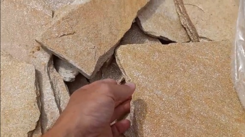 Плитняк златолит жёлтый золотистый для отмостки купить в Воскресенске