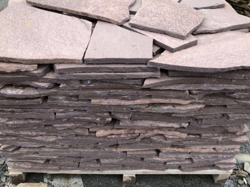 Плитняк лемезит бордовый для облицовки цоколя 20-25 мм  купить в Воскресенске