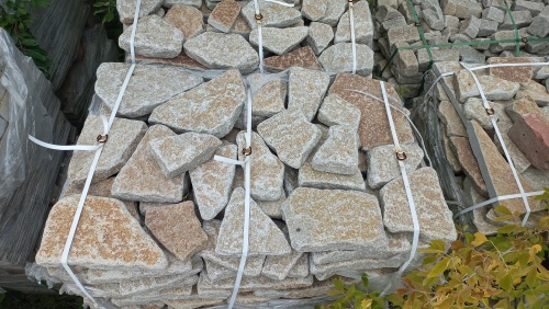 Гранитный плитняк галтованный для парковки купить в Воскресенске